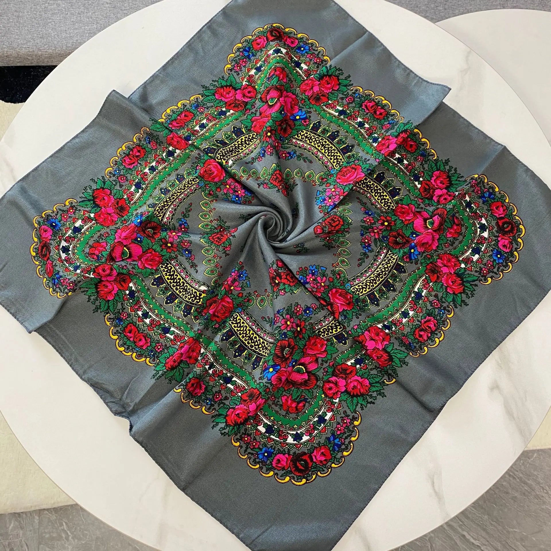 70*70 cm russe Floral carré écharpe femmes de luxe fleur imprimé Bandana bandeau ethnique mouchoir bandeau foulards