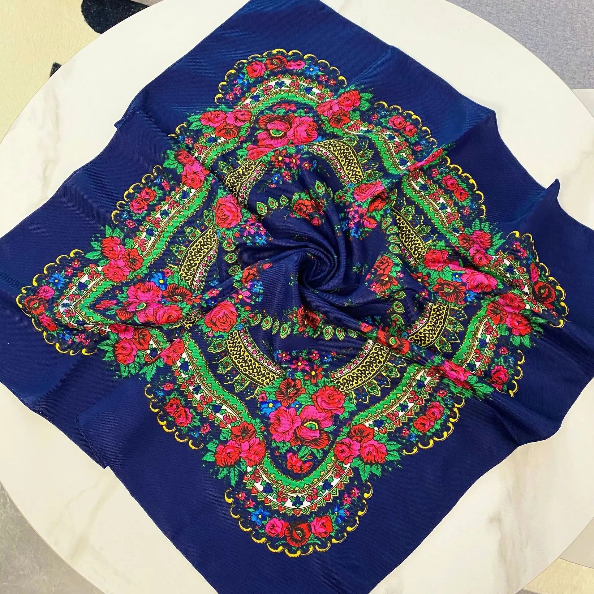 70*70 cm russe Floral carré écharpe femmes de luxe fleur imprimé Bandana bandeau ethnique mouchoir bandeau foulards