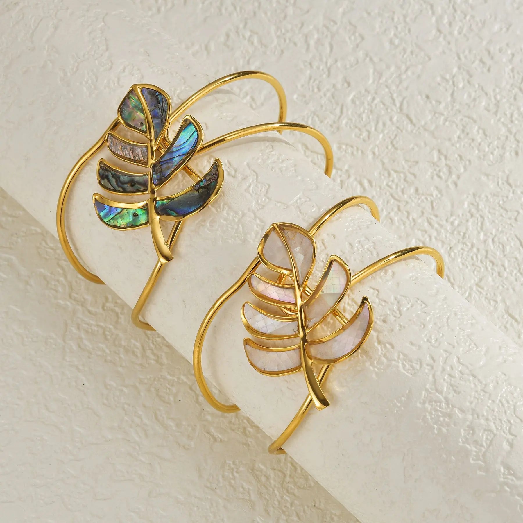 Freeteeme – Bracelet en forme de feuille colorée exagérée, en acier inoxydable plaqué or, boucle creuse, bijoux cadeau pour Couple