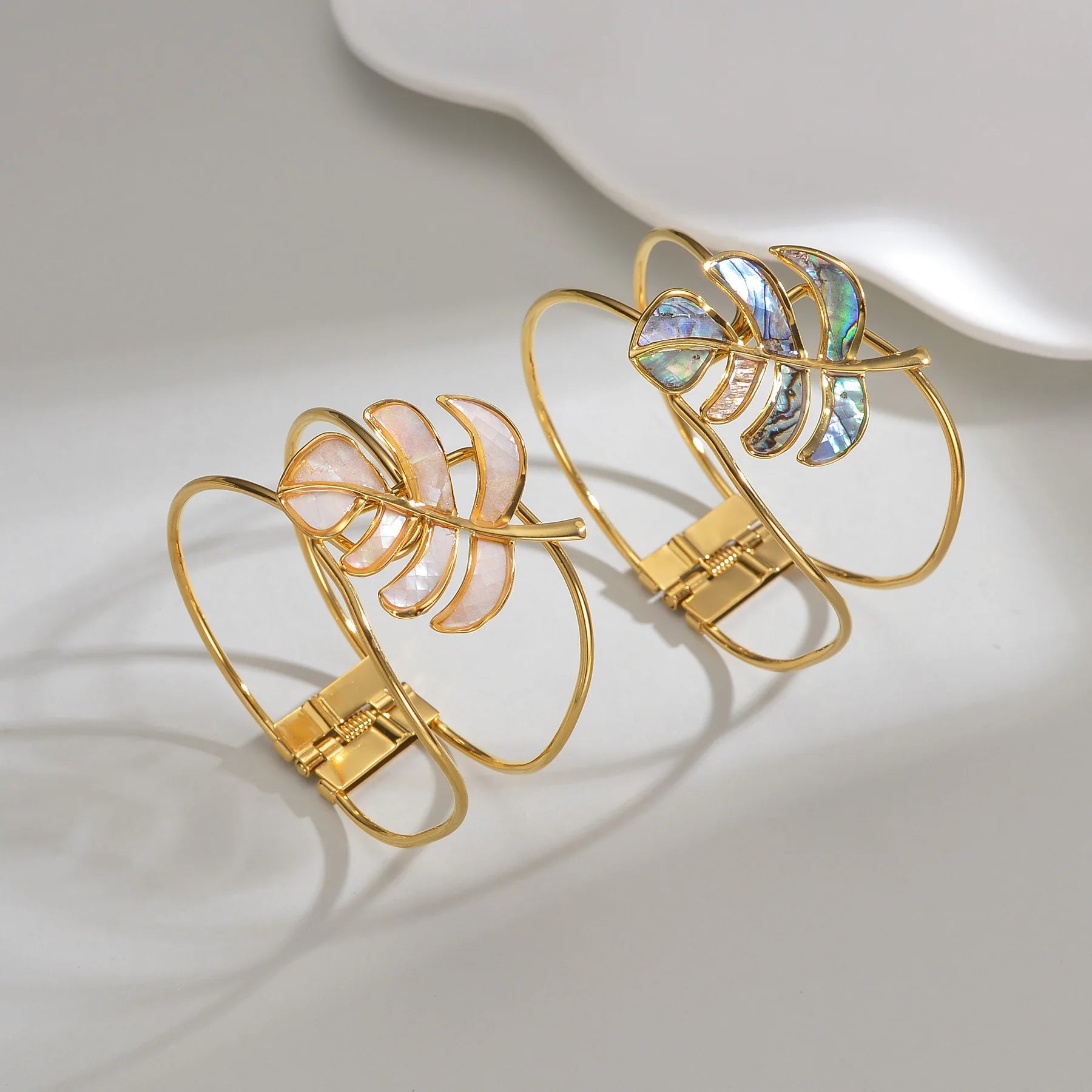 Freeteeme – Bracelet en forme de feuille colorée exagérée, en acier inoxydable plaqué or, boucle creuse, bijoux cadeau pour Couple